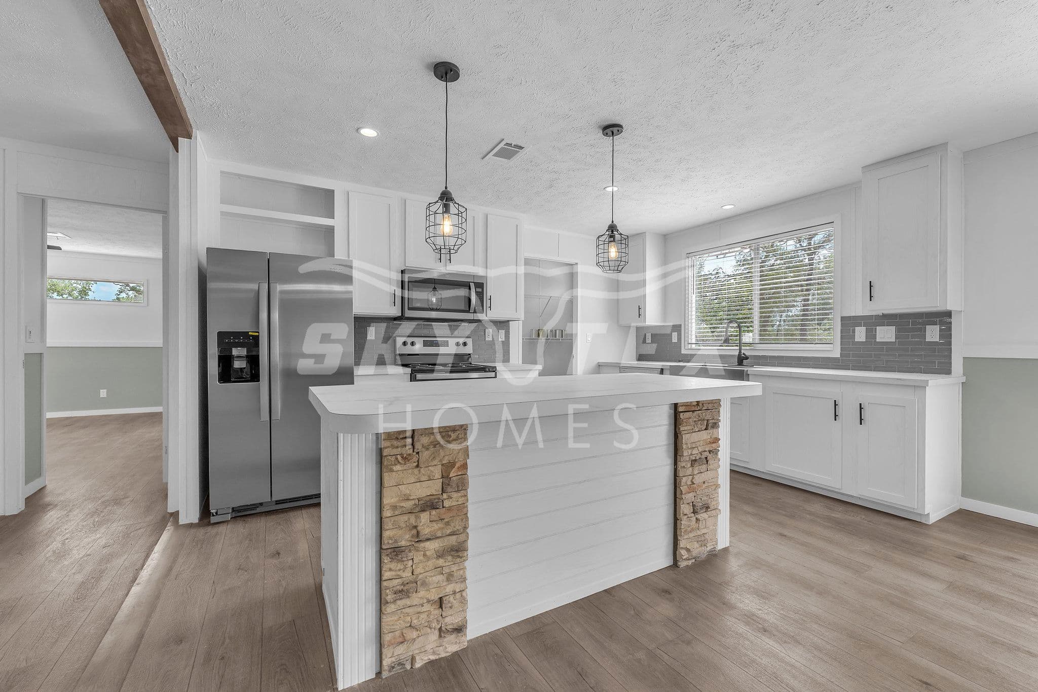 128 syrah st., la vernia - 1.05 acres kitchen home features