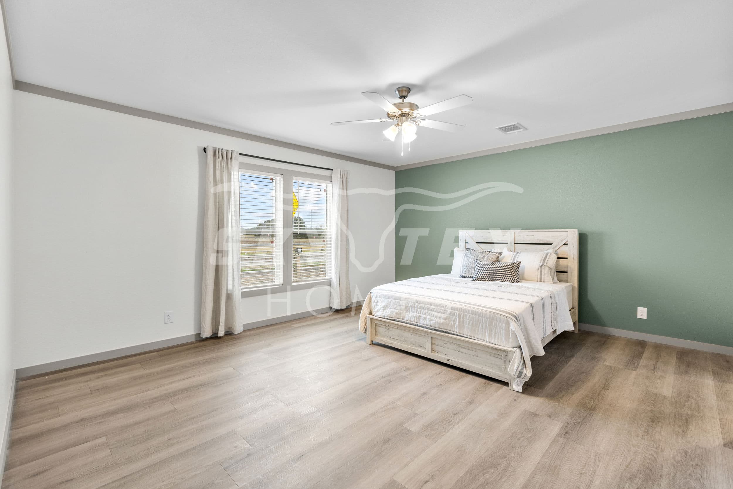 The swisher interior and bedroom home features