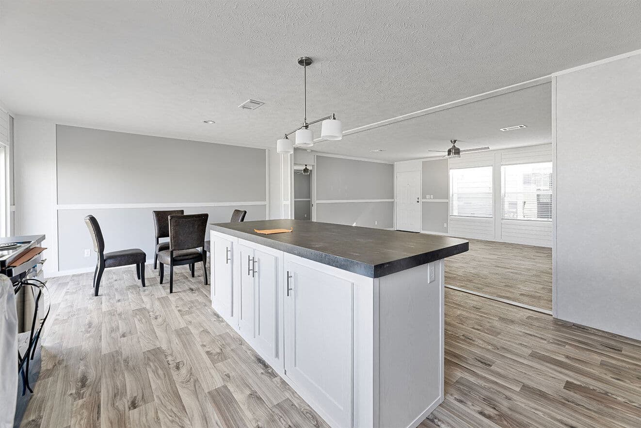 Rio grande interior and kitchen home features