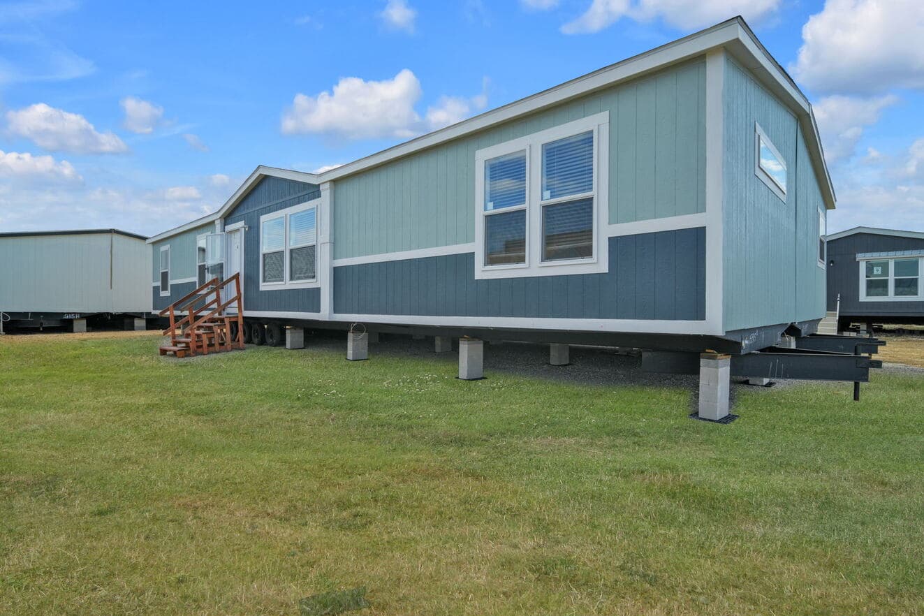 Hondo elevation and exterior home features