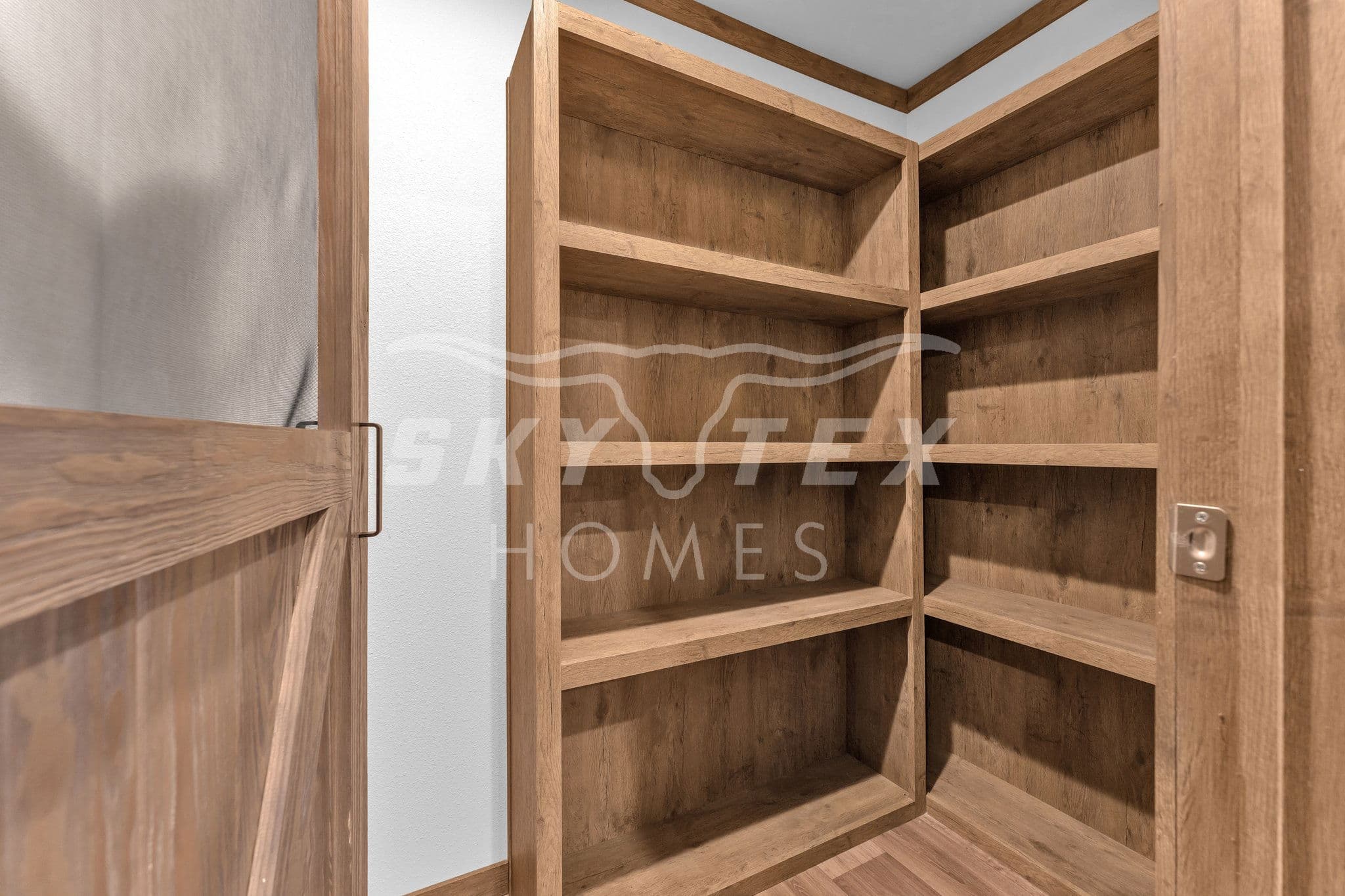 2633 fm 1332, jourdanton - 3.5 acres - pending kitchen home features