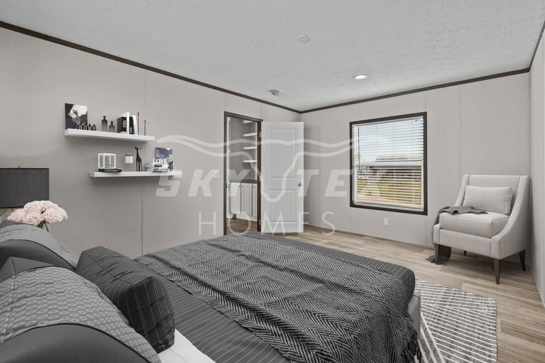 Colossal interior and bedroom home features