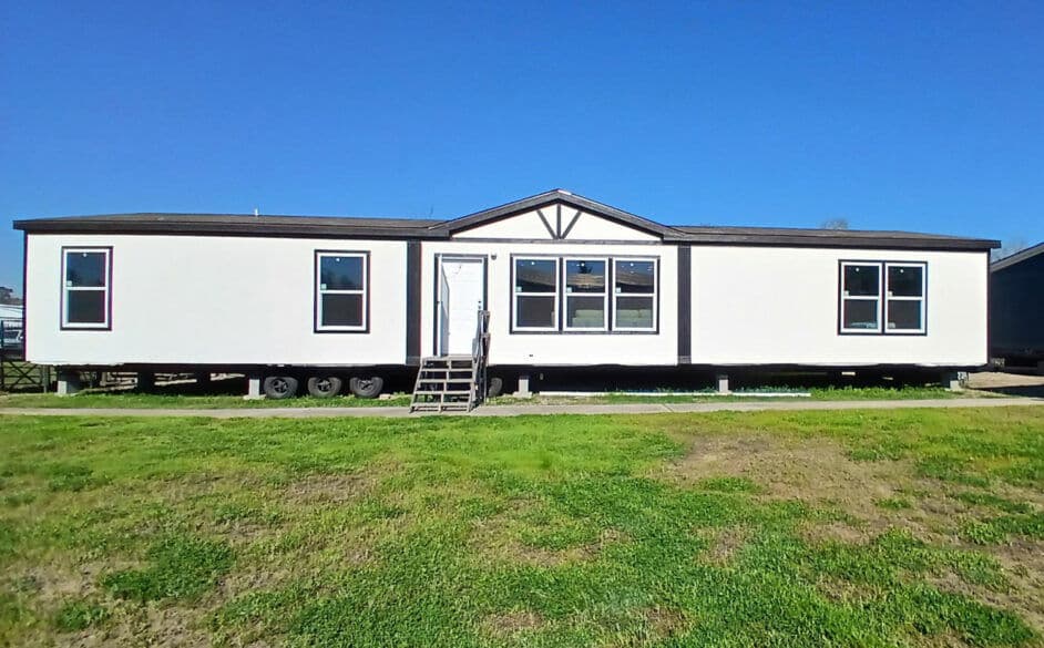 Cimarron 2368 elevation and exterior home features