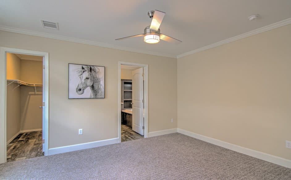 Gold spur 5616 bedroom home features