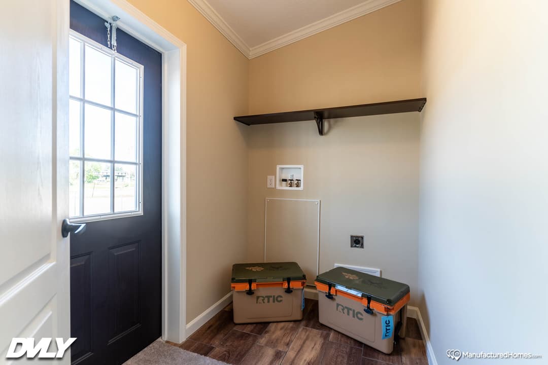 The lodge 2 interior home features