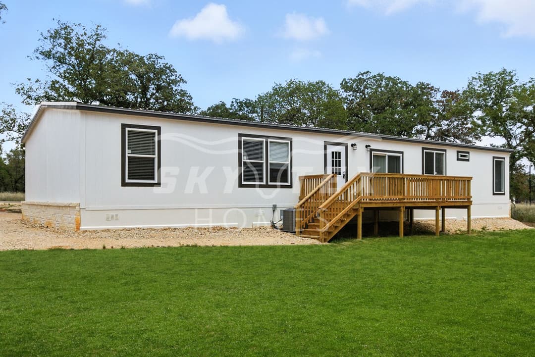 128 syrah st., la vernia - 1.05 acres exterior home features