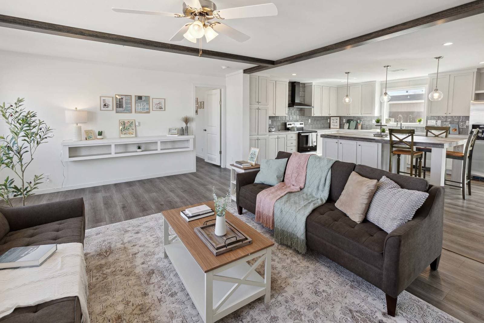 Nm3276a interior home features