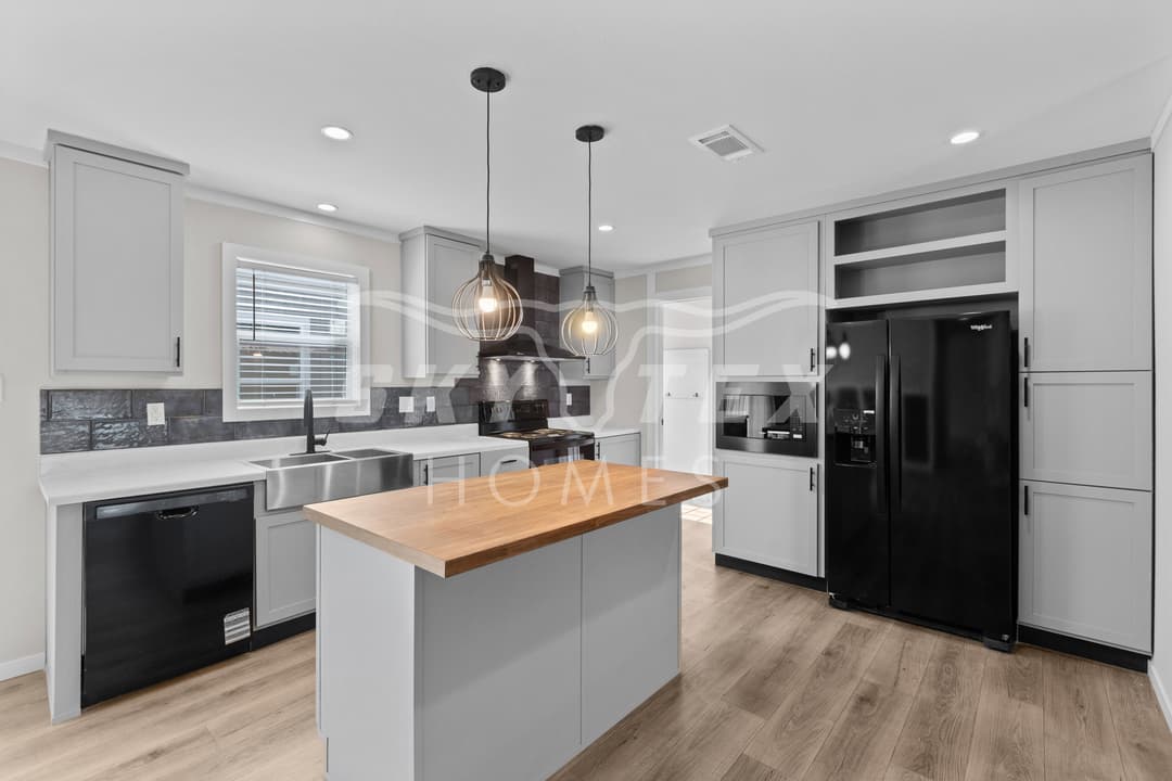 Gateway 2856a interior and kitchen home features