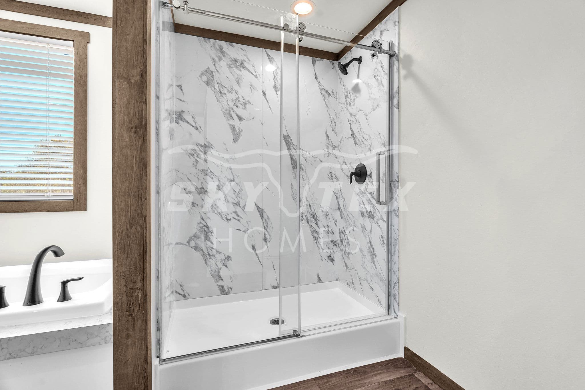 136 syrah st., la vernia - 1.05 acres bathroom home features