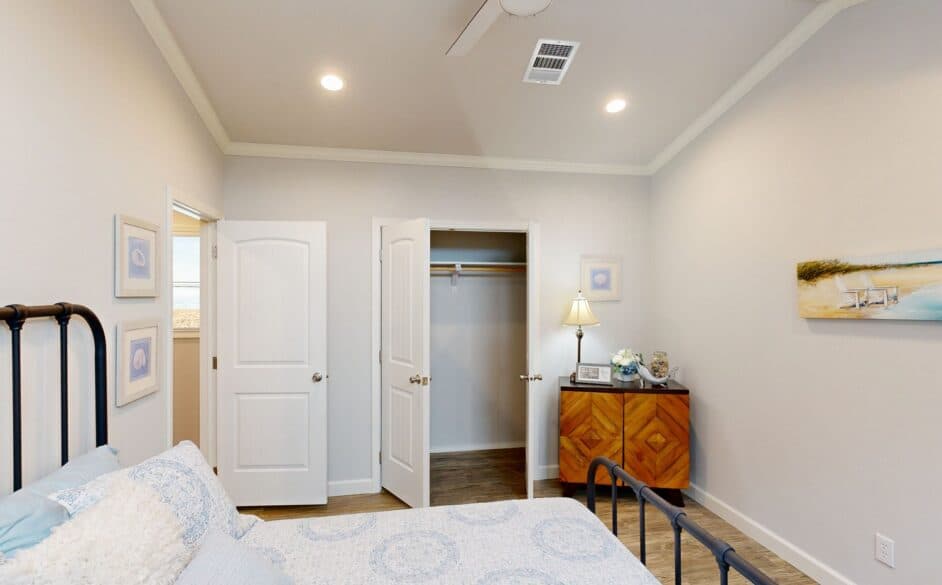 Crane j68ep8 bedroom home features