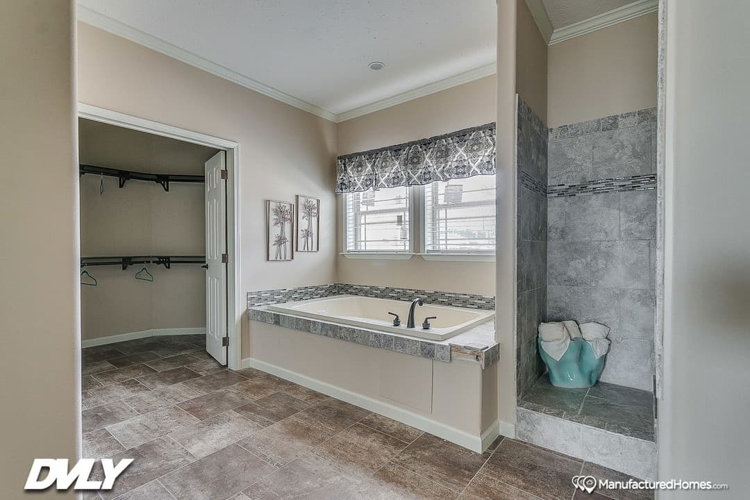 Charis house bathroom home features