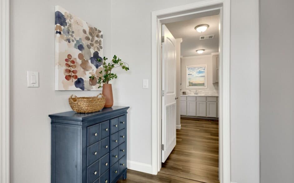 Haven 6368 interior home features