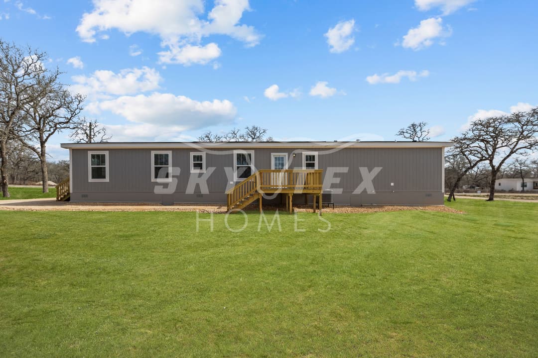 132 syrah st., la vernia - 1.05 acres exterior home features