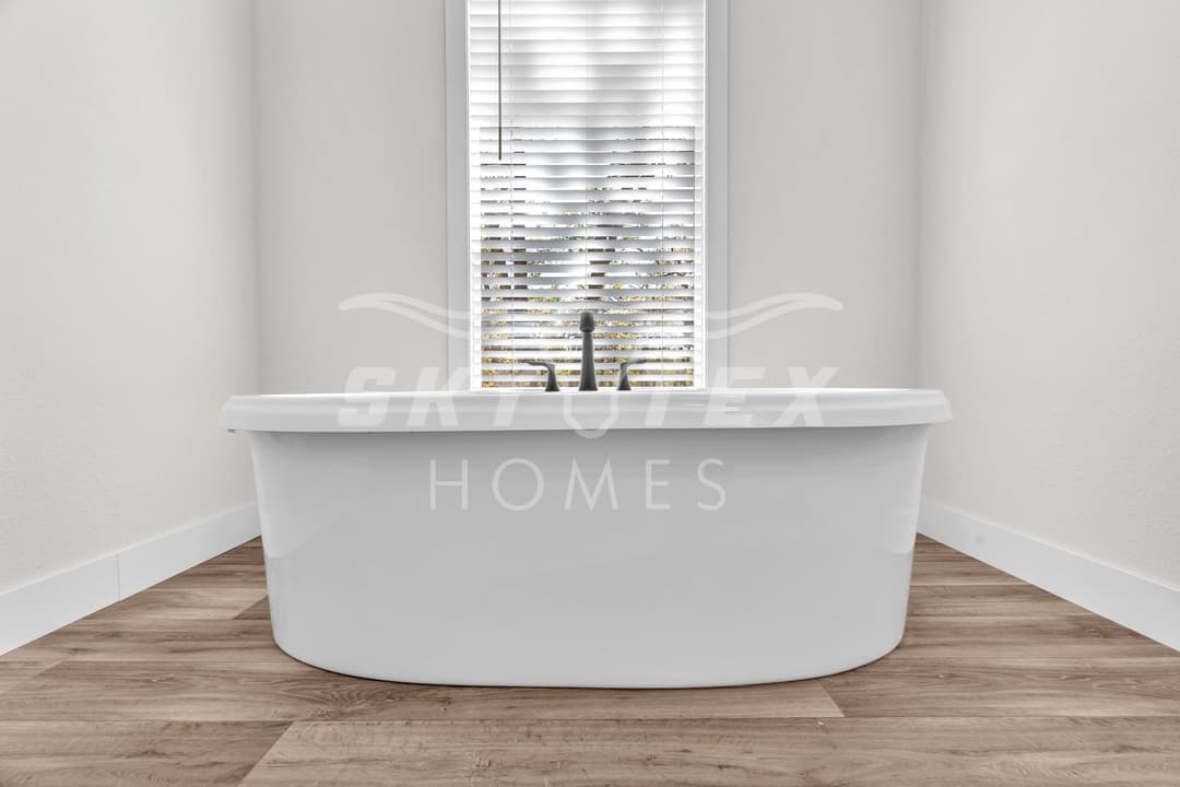 144 syrah st., la vernia - 1.05 acres bathroom home features