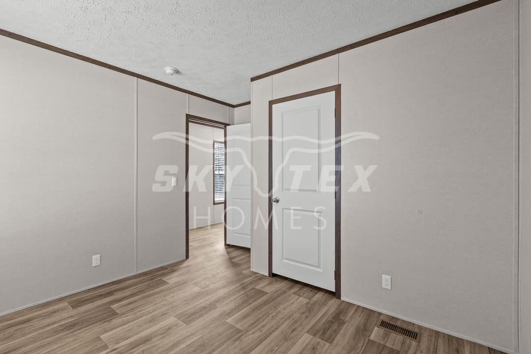 Empower interior and bedroom home features