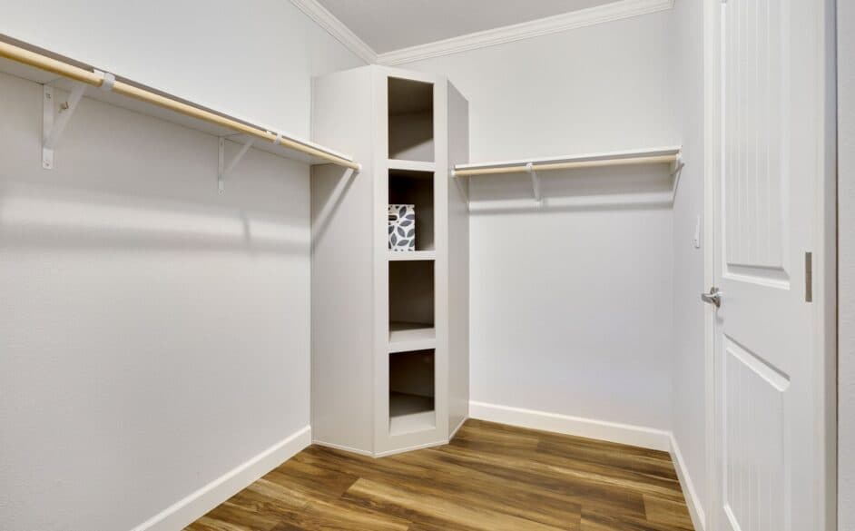 Haven 6368 bedroom home features