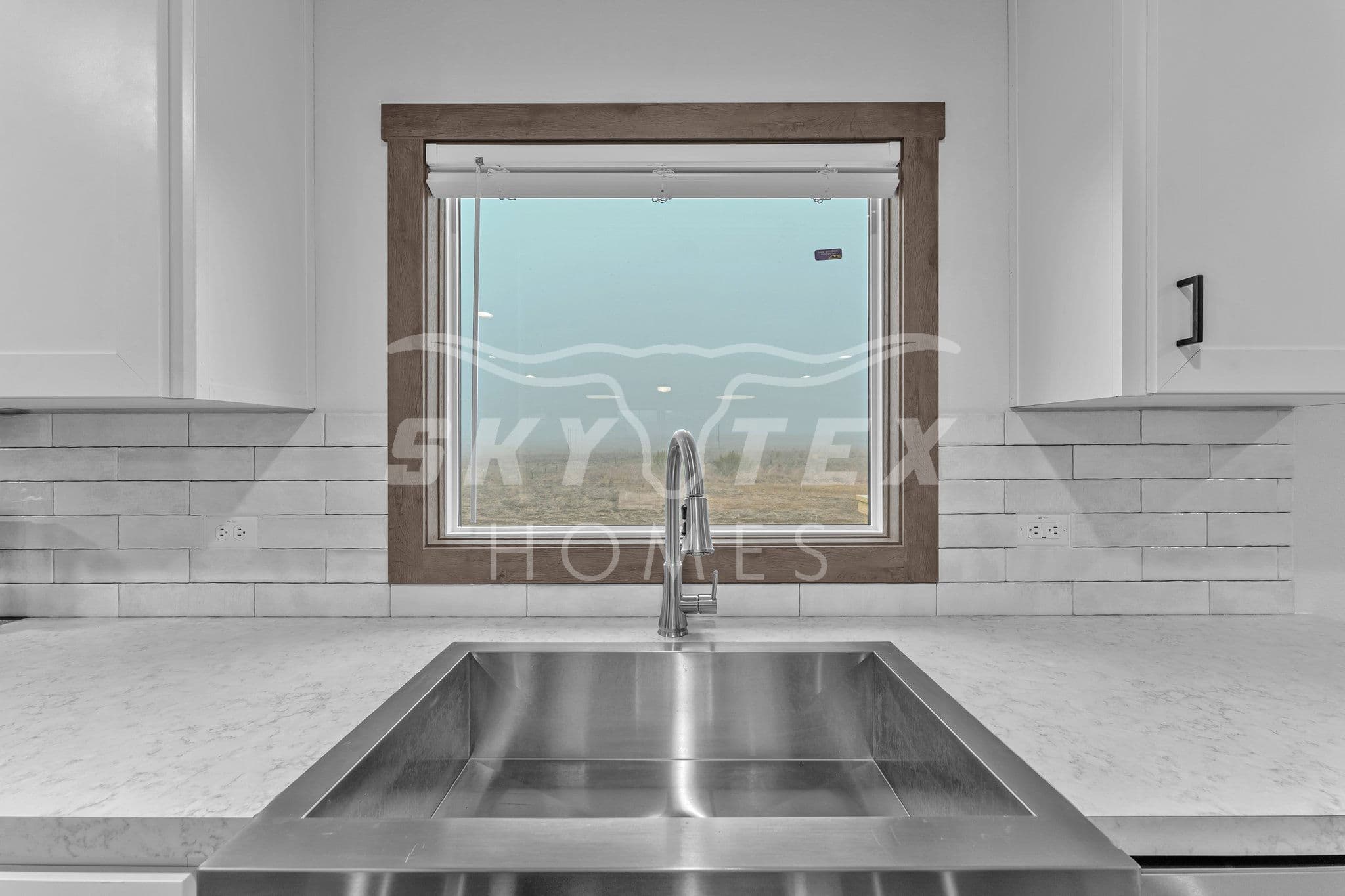 2633 fm 1332, jourdanton - 3.5 acres - pending kitchen home features