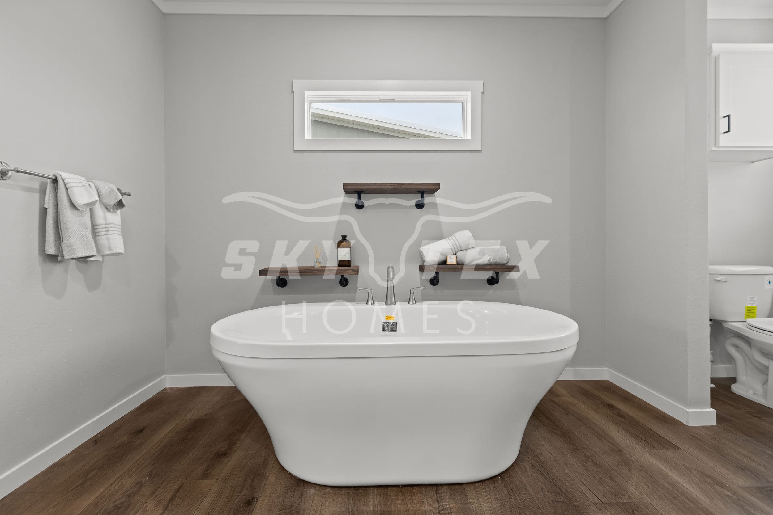 The atlas interior and bathroom home features