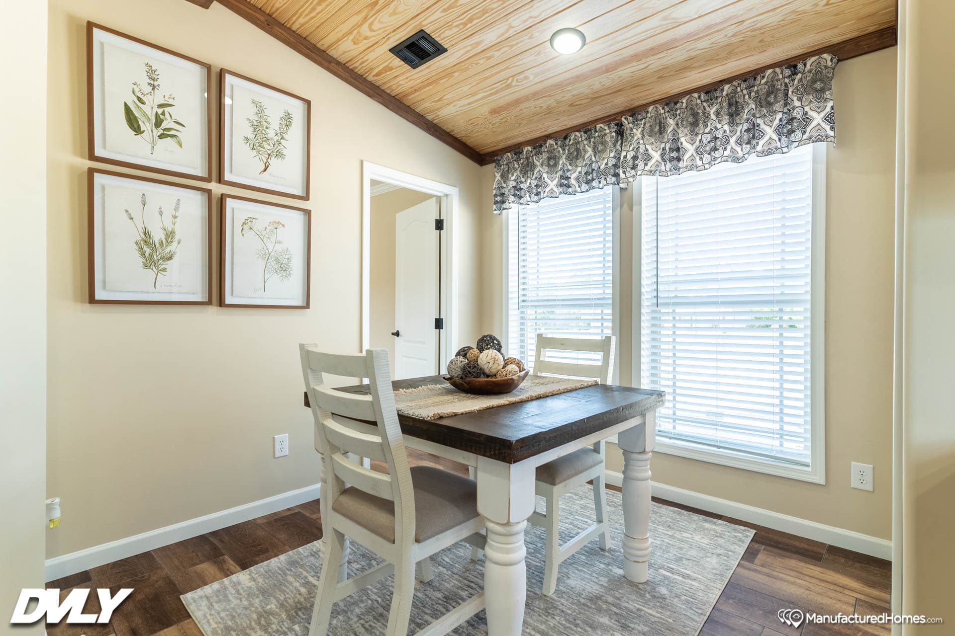 The lodge 3 interior home features