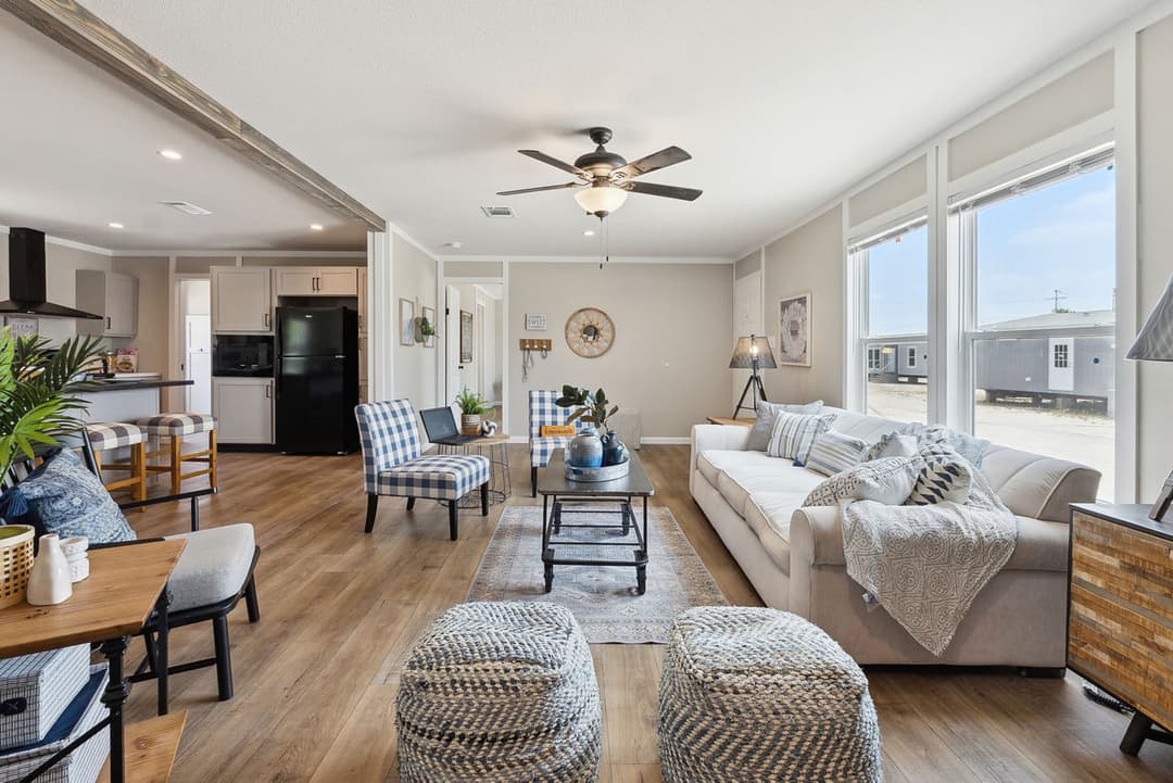 Gateway 2856b interior home features