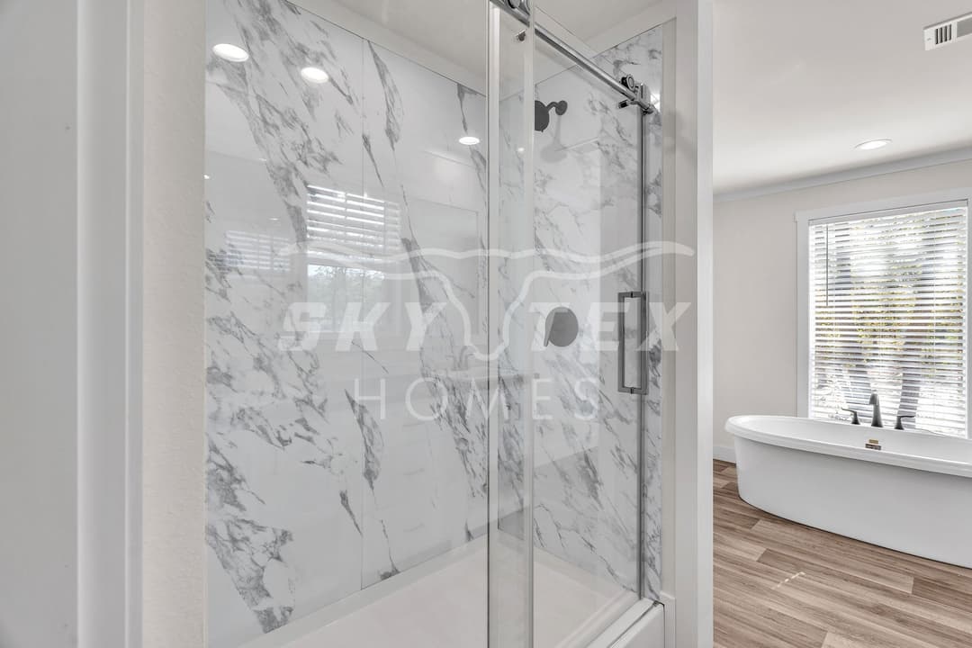 144 syrah st., la vernia - 1.05 acres bathroom home features