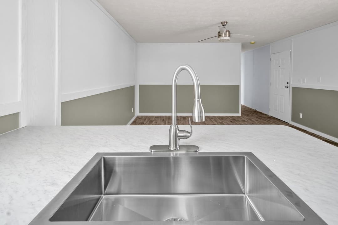 Cheyenne interior and kitchen home features