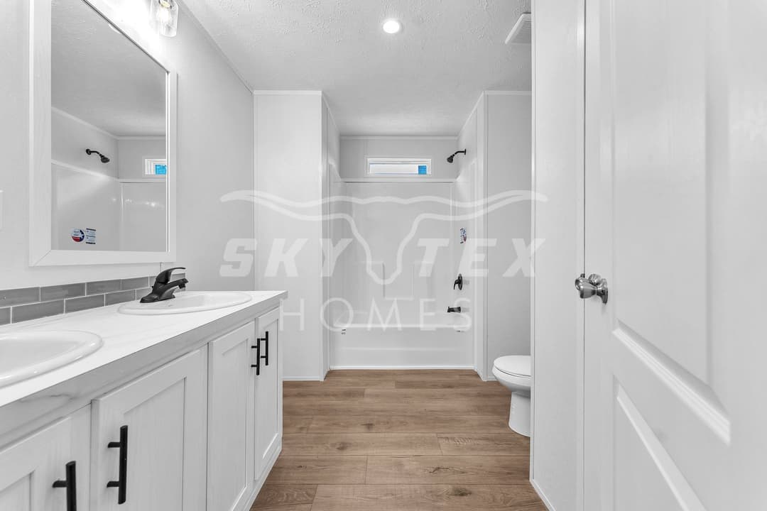 149 syrah st - freedom - 1.0 acre - pending bathroom home features
