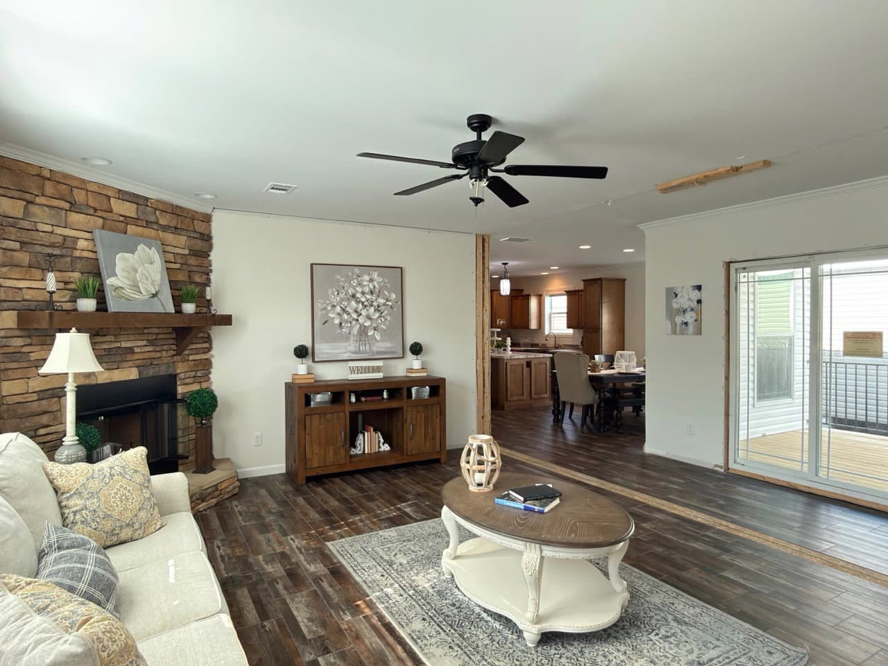 Aimon interior home features