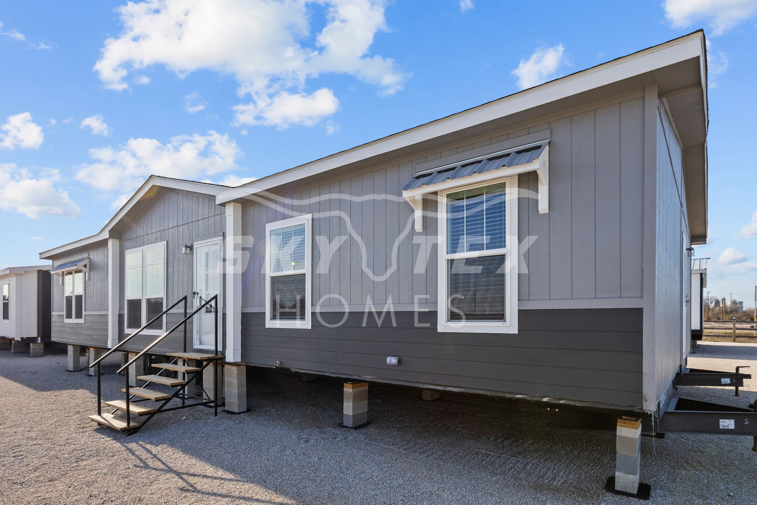 El capitan exterior home features