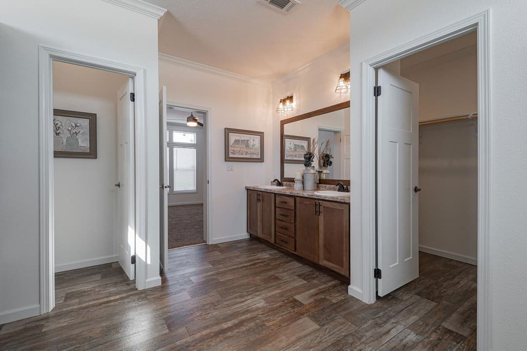 Innovation 3276n bathroom home features