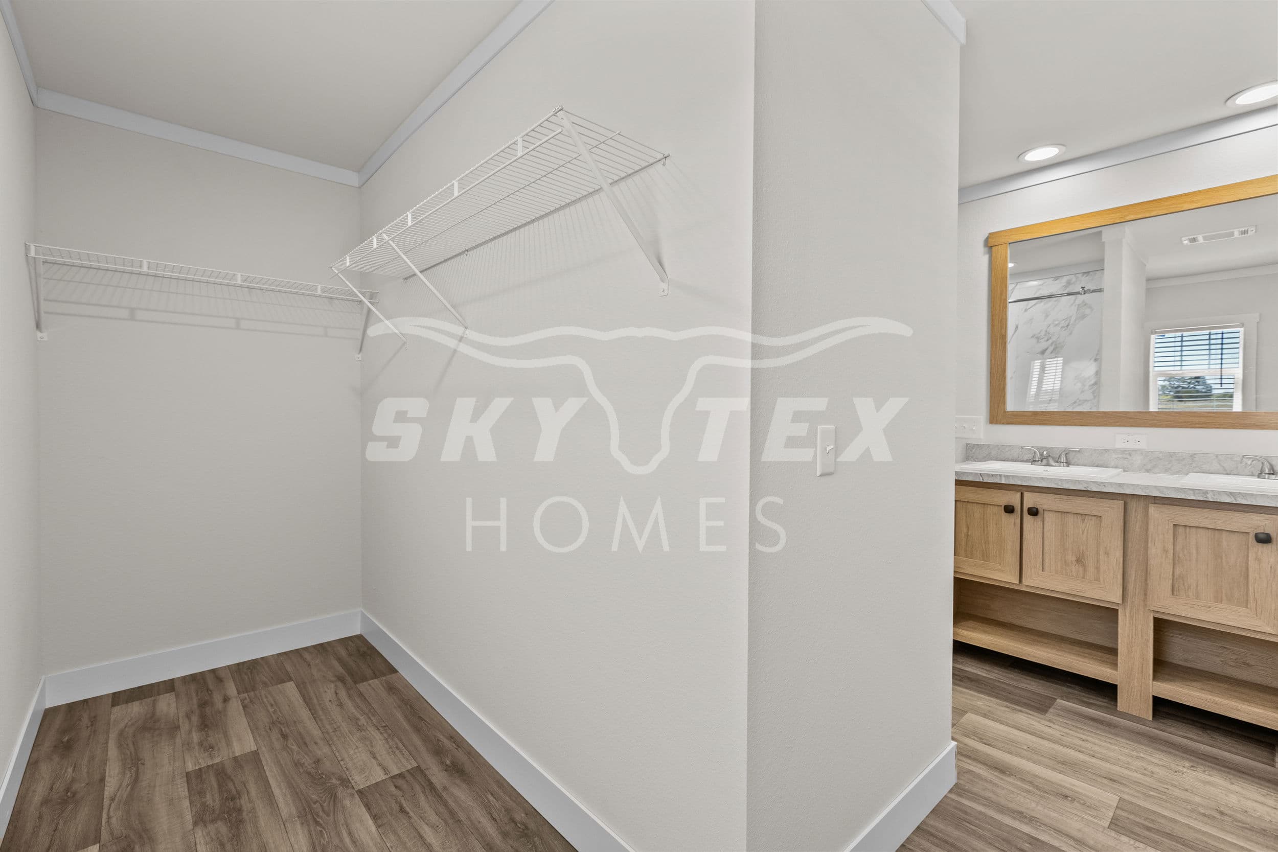 Shout interior and bathroom home features