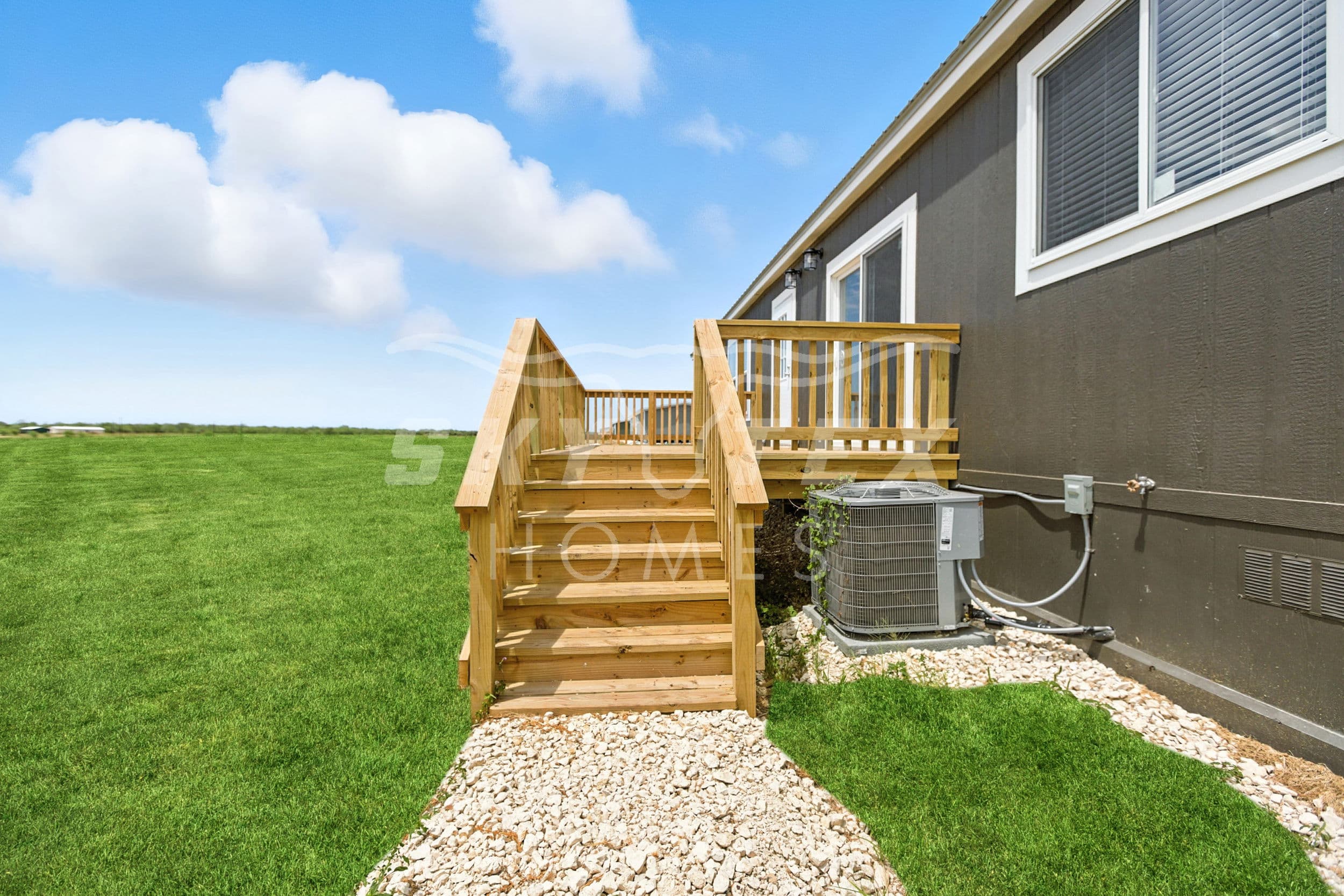 American dream 32724d exterior home features