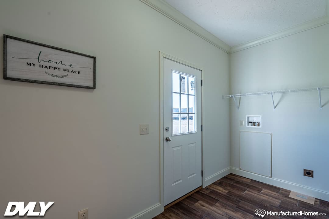 Orchard house (study) interior home features