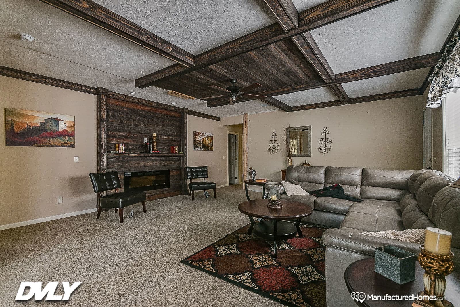 Ahaveh interior home features