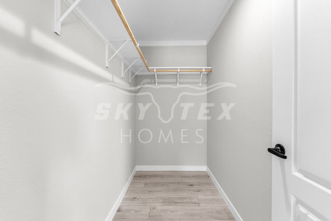 Ws3256h interior and bedroom home features