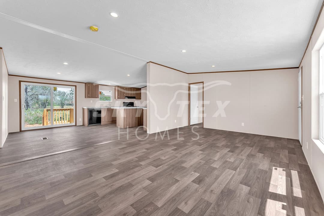 5709 cr 422, pleasanton - .765 acres interior home features