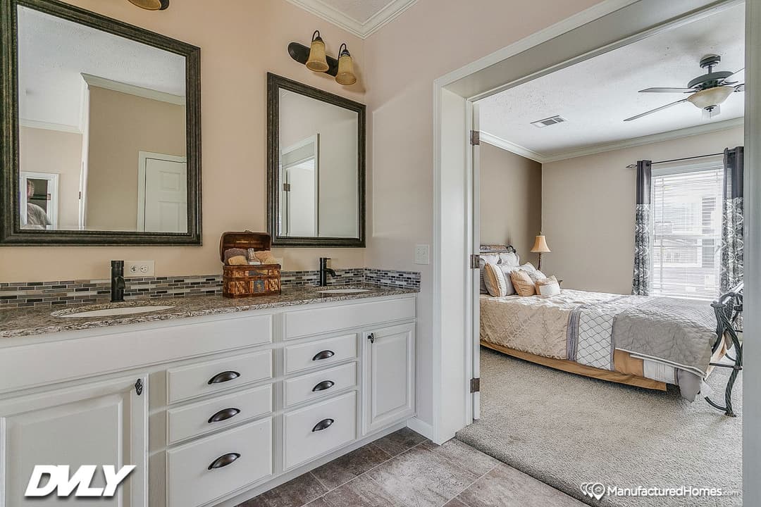 Charis house bathroom home features