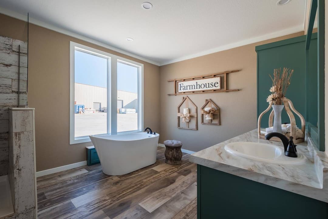 Innovation 3266f bathroom home features