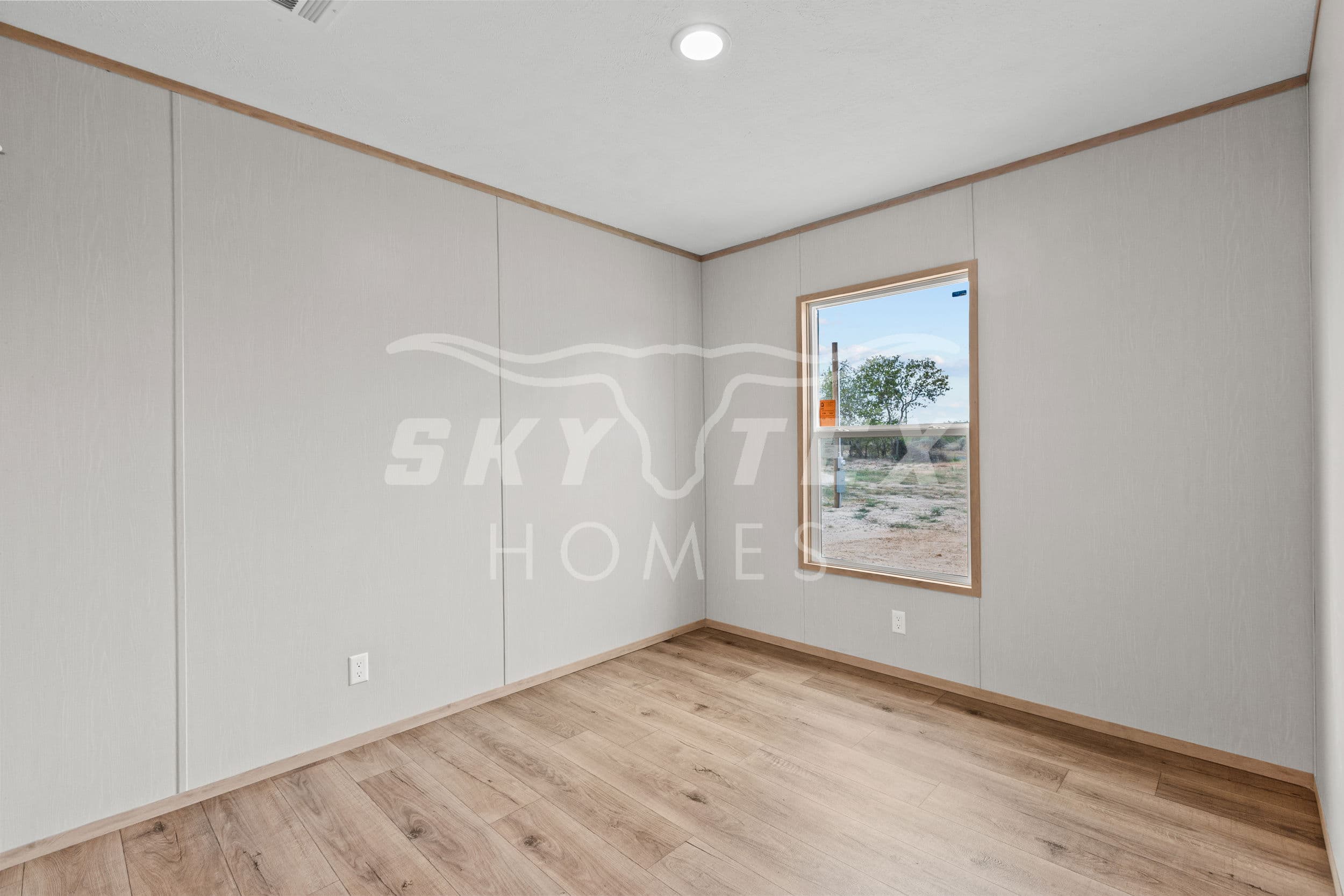 Boone interior and bedroom home features