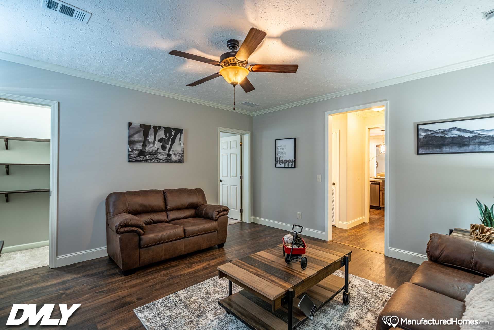 The anais interior home features