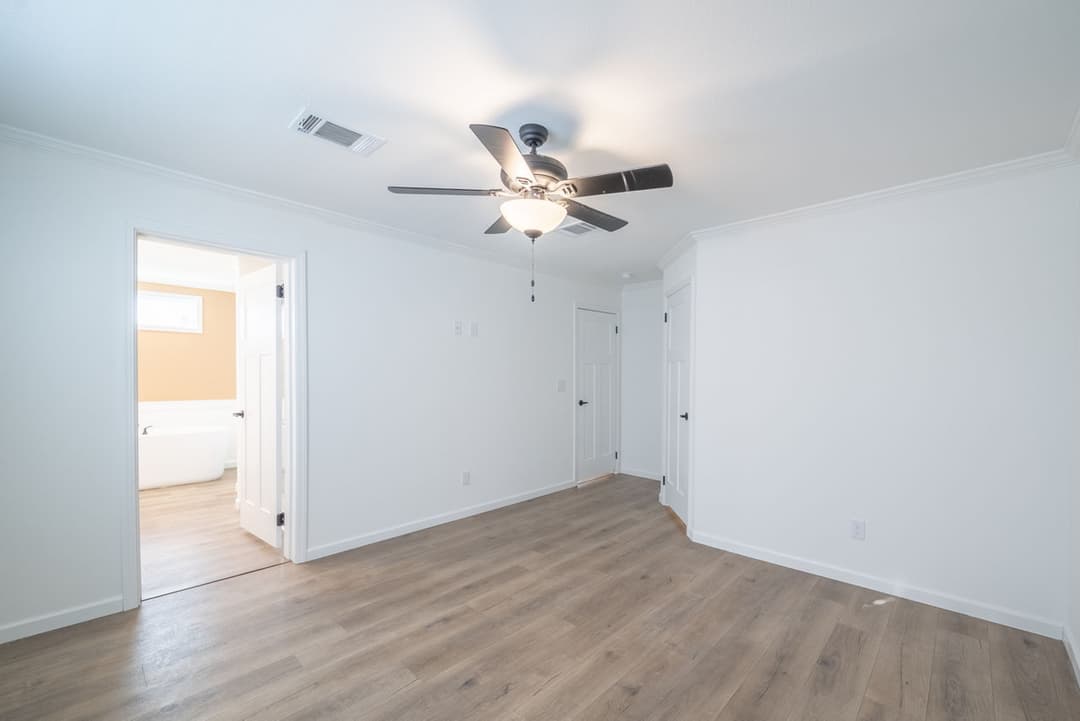 Innovation 5442h - the cypress creek bedroom home features