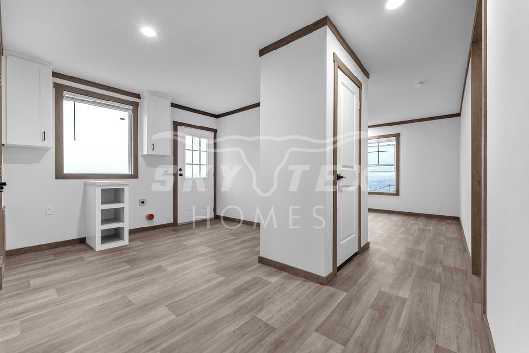 2633 fm 1332, jourdanton - 3.5 acres - pending interior home features