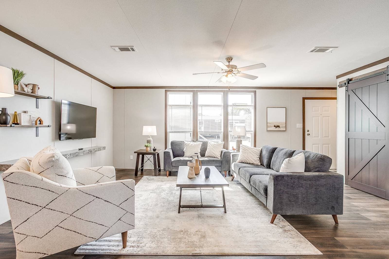 Nm3260f interior home features