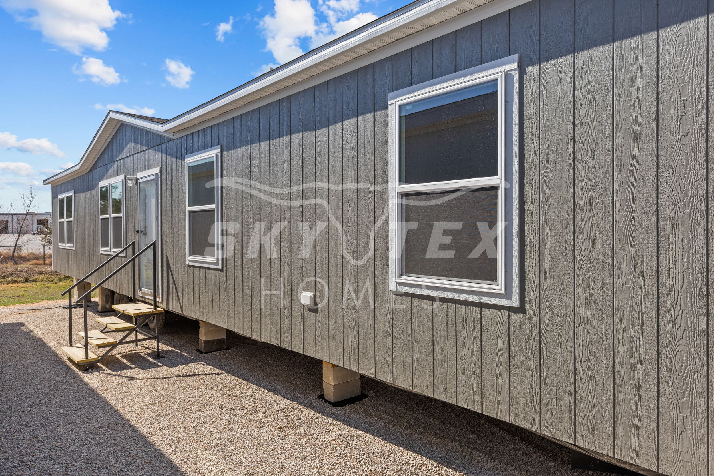 Oak exterior and hero home features