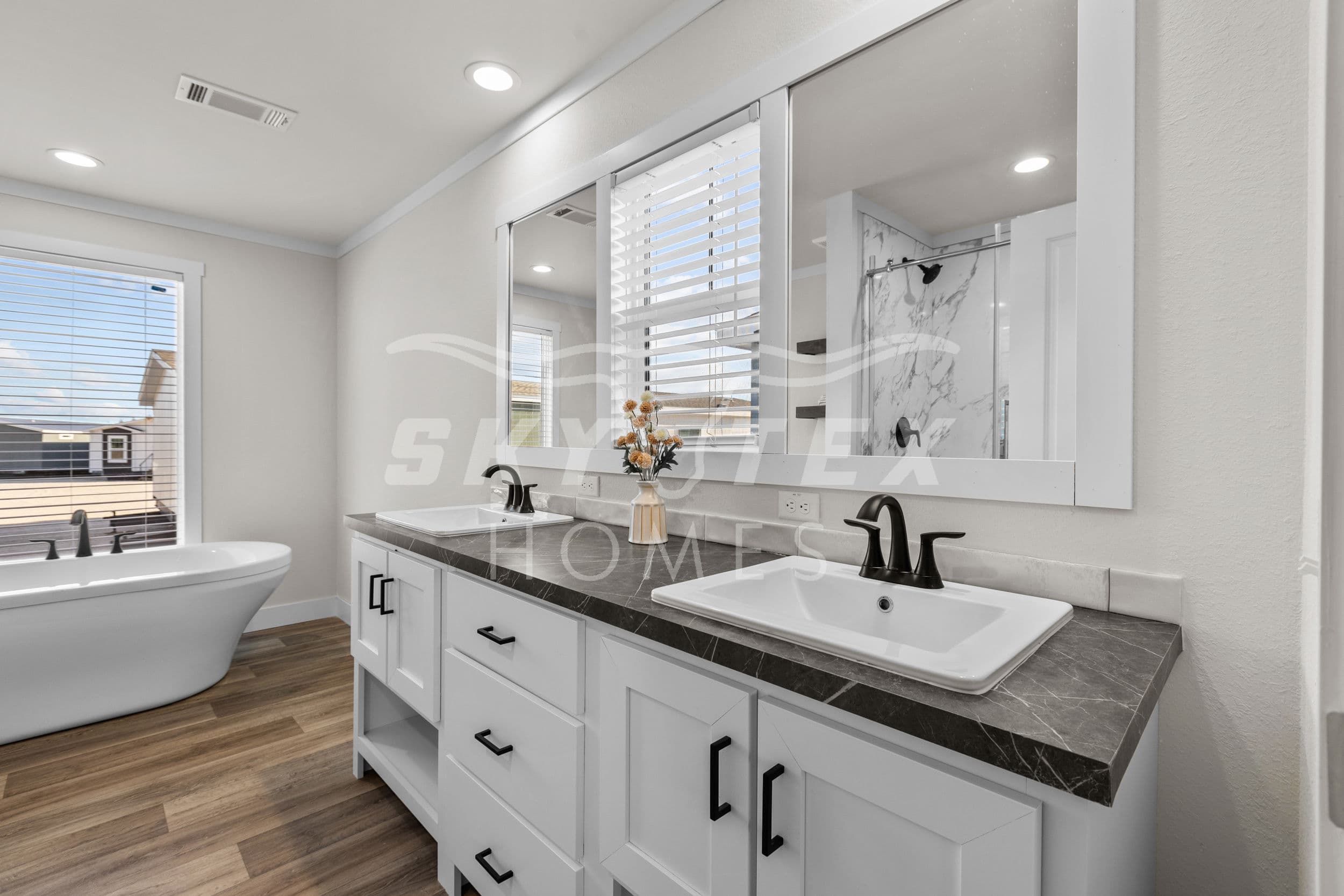 Emilie elite interior and bathroom home features