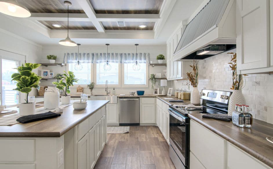 Pearl 6380 kitchen home features