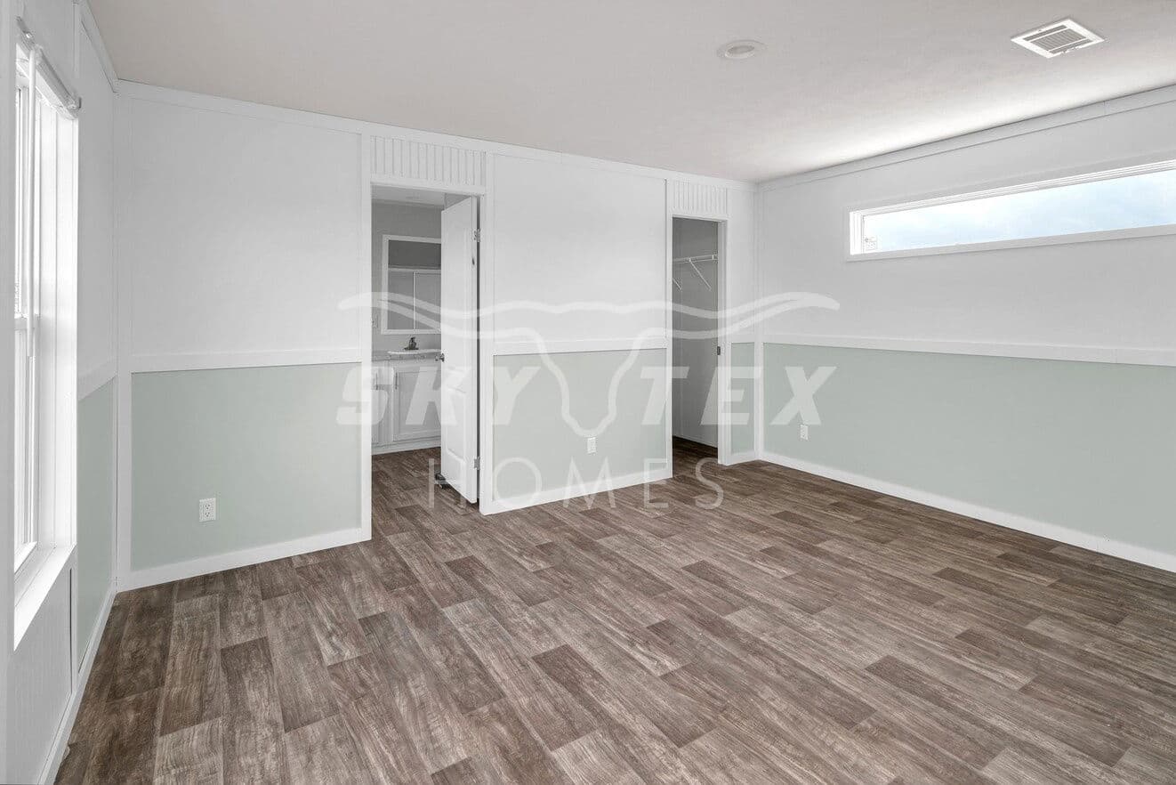 Valu maxx premier 16763a interior and bedroom home features