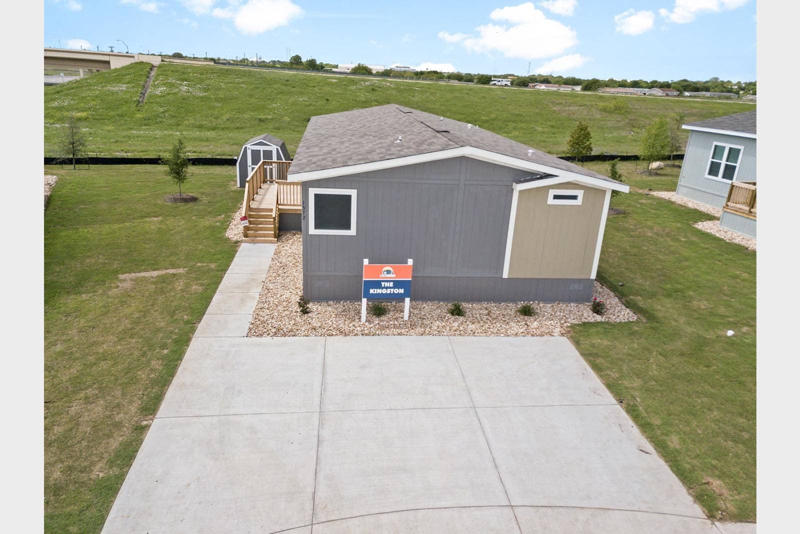 Innovation 2856a exterior home features