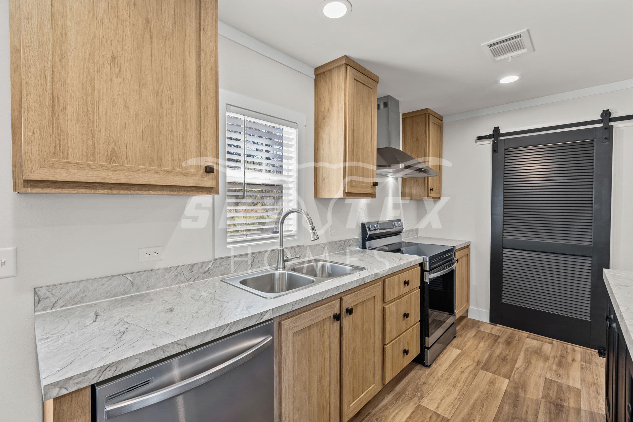 Shout interior and kitchen home features