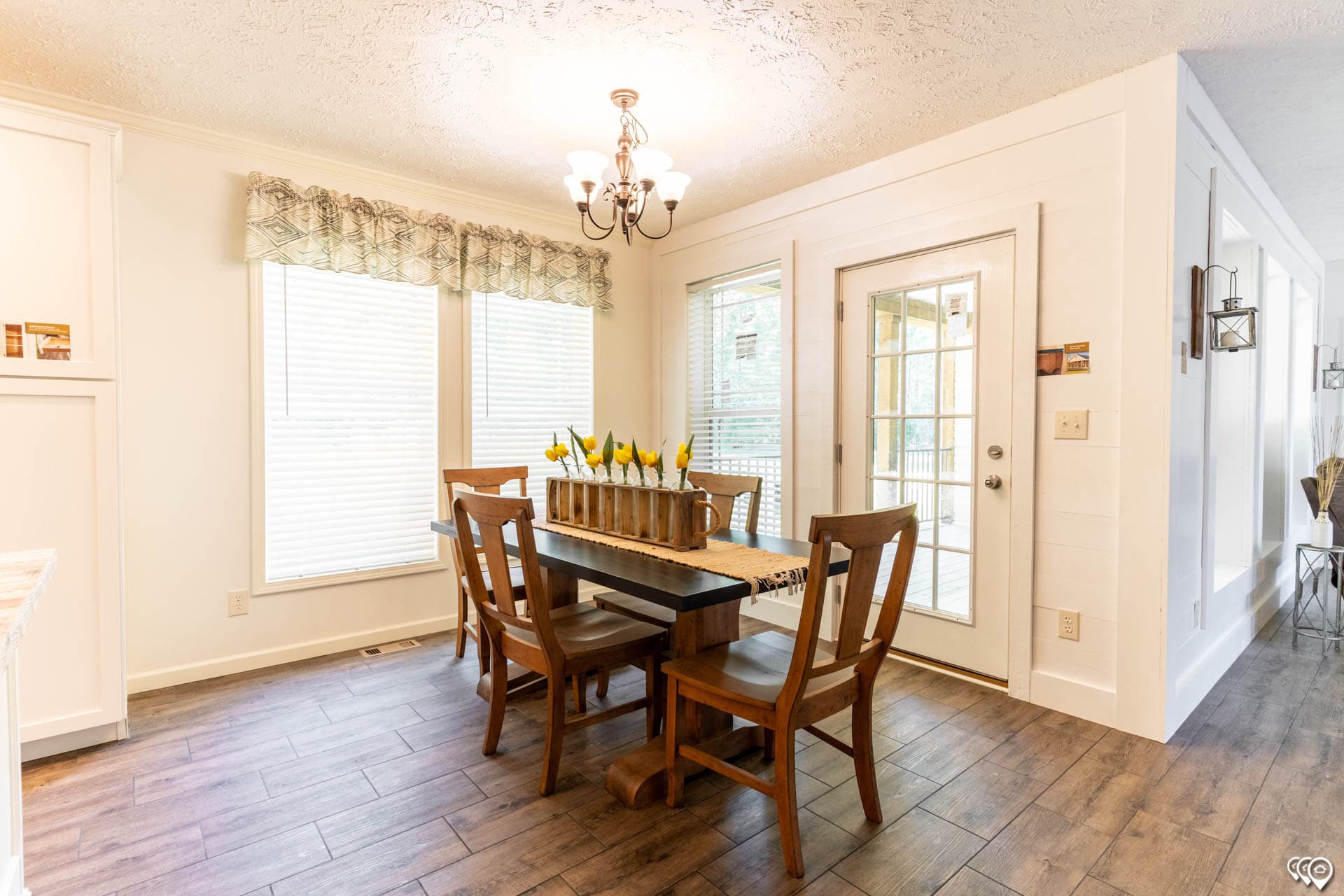 Aimon b 4br interior home features